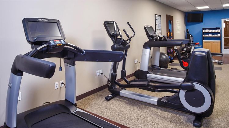DoubleTree by Hilton Neenah Health