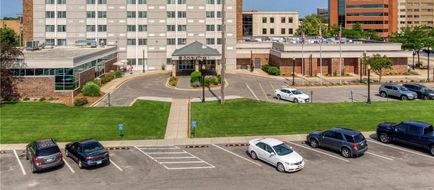 DoubleTree by Hilton Neenah Exterior