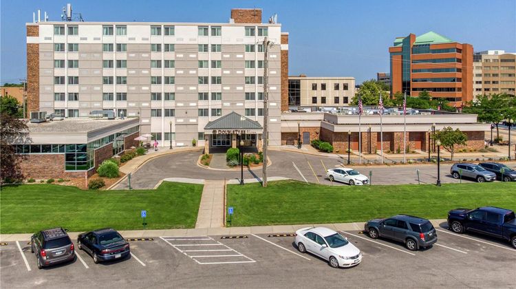DoubleTree by Hilton Neenah Exterior