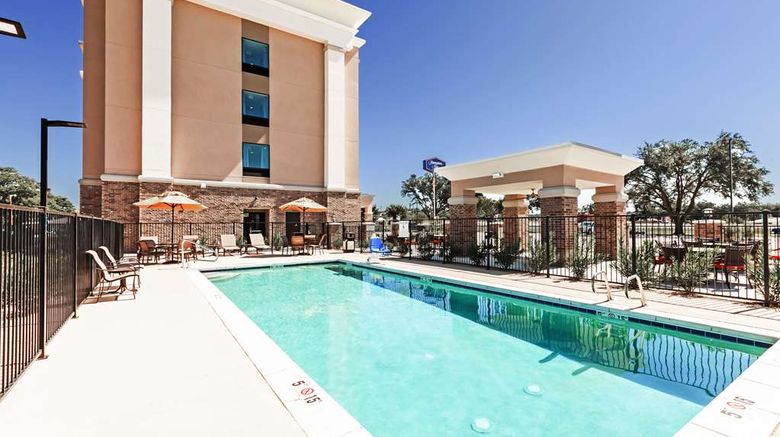 <b>Hampton Inn Ozona West Pool</b>. Images powered by <a href="https://iceportal.shijigroup.com/" title="IcePortal" target="_blank">IcePortal</a>.