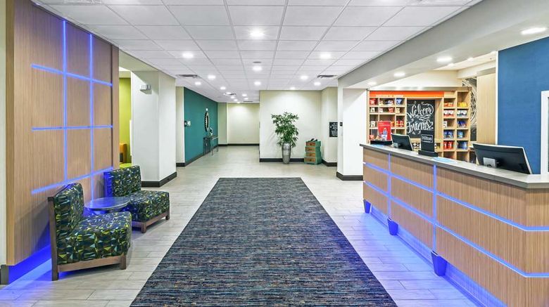 <b>Hampton Inn Ozona West Lobby</b>. Images powered by <a href="https://iceportal.shijigroup.com/" title="IcePortal" target="_blank">IcePortal</a>.