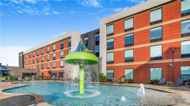 Home2 Suites by Hilton Pigeon Forge Pool