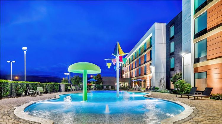 Home2 Suites by Hilton Pigeon Forge Pool