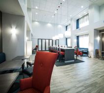 Hampton Inn/Suites Tempe/Phoenix Airport Lobby