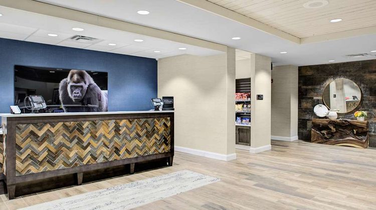 Hampton Inn & Stes-Pittsburg KS Crossing Lobby