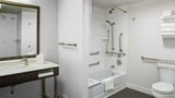 <b>Hampton Inn & Stes-Pittsburg KS Crossing Room</b>. Images powered by <a href="https://iceportal.shijigroup.com/" title="IcePortal" target="_blank">IcePortal</a>.