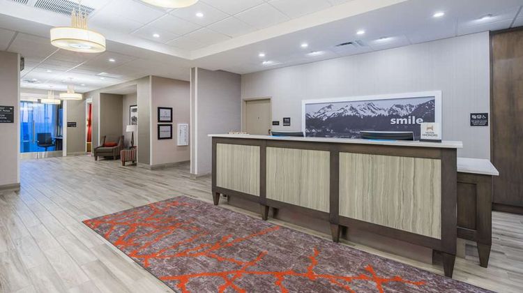 Hampton Inn by Hilton Oxford Lobby