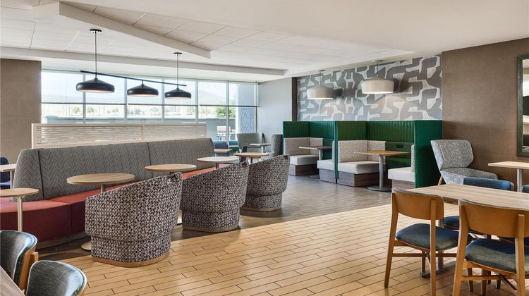Home2 Suites by Hilton Rapid City Lobby