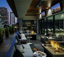 Hilton Garden Inn Bellevue Downtown Exterior