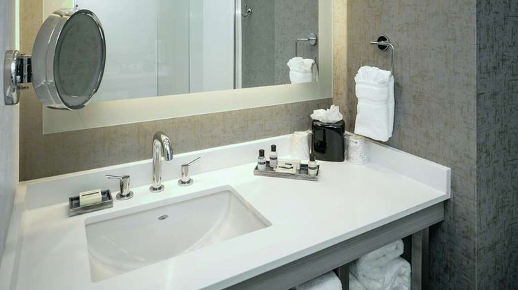 Hilton Garden Inn Bellevue Downtown Room