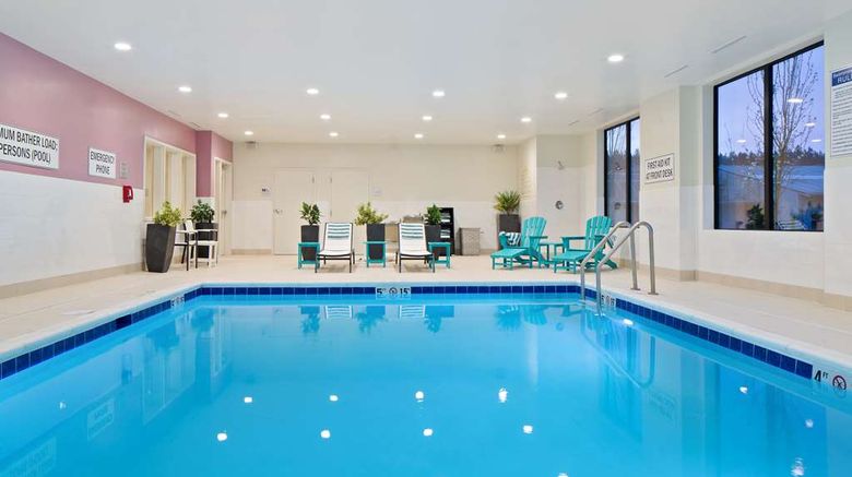<b>Hampton Inn & Suites Seattle Woodinville Pool</b>. Images powered by <a href="https://iceportal.shijigroup.com/" title="IcePortal" target="_blank">IcePortal</a>.