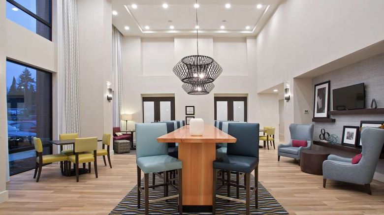 <b>Hampton Inn & Suites Seattle Woodinville Restaurant</b>. Images powered by <a href="https://iceportal.shijigroup.com/" title="IcePortal" target="_blank">IcePortal</a>.