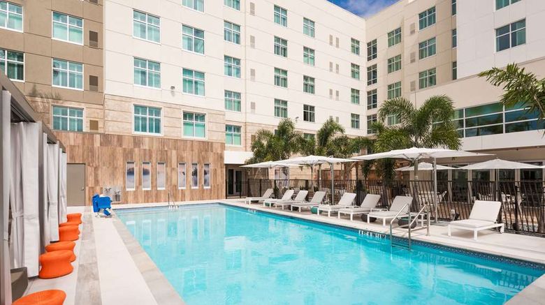 <b>Homewood Suites Sarasota Lakewood Ranch Pool</b>. Images powered by <a href="https://iceportal.shijigroup.com/" title="IcePortal" target="_blank">IcePortal</a>.