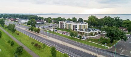 Hampton Inn Spicer Green Lake Exterior