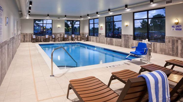 Hampton Inn Spicer Green Lake Pool