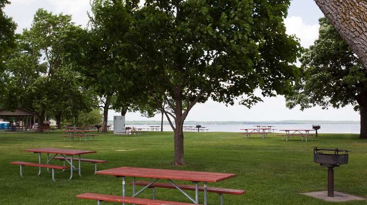 Hampton Inn Spicer Green Lake Beach