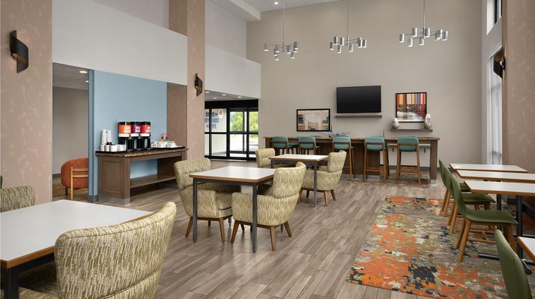 <b>Hampton Inn & Suites St. Louis/Alton Restaurant</b>. Images powered by <a href="https://iceportal.shijigroup.com/" title="IcePortal" target="_blank">IcePortal</a>.