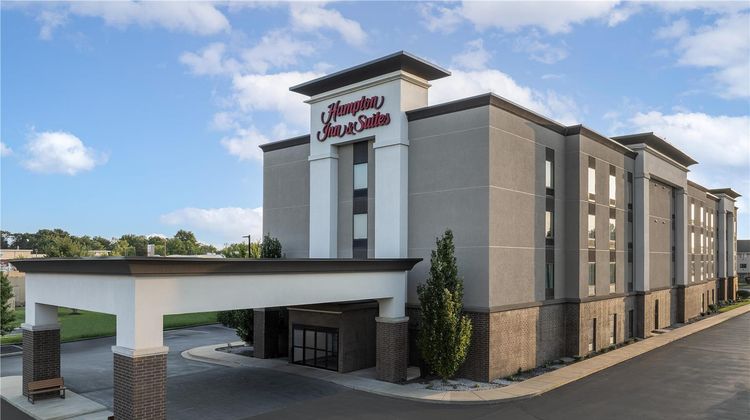 Hampton Inn & Suites St. Louis/Alton Exterior