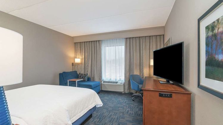 Hampton Inn & Suites Stewart Arpt Room