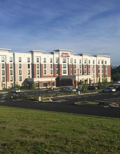 Hampton Inn & Suites Stewart Arpt