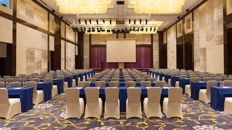 <b>Thousand Cranes Sanya Yazhou Bay Intl Exchg Meeting</b>. Images powered by <a href="https://iceportal.shijigroup.com/" title="IcePortal" target="_blank">IcePortal</a>.