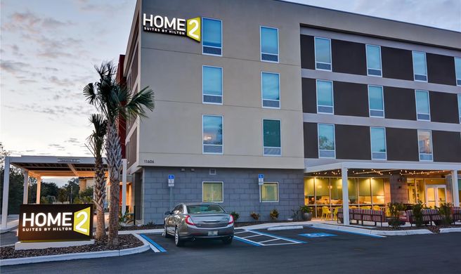 Home2 Suites by Hilton Tampa USF Exterior