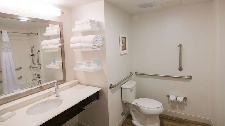 <b>Hampton Inn & Suites Tulsa Downtown Room</b>. Images powered by <a href="https://iceportal.shijigroup.com/" title="IcePortal" target="_blank">IcePortal</a>.