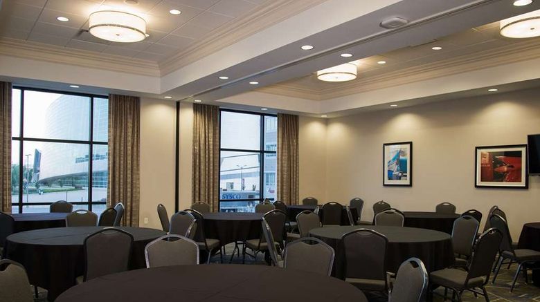<b>Hampton Inn & Suites Tulsa Downtown Meeting</b>. Images powered by <a href="https://iceportal.shijigroup.com/" title="IcePortal" target="_blank">IcePortal</a>.
