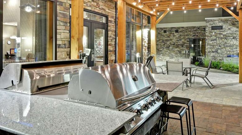 <b>Homewood Suites by Hilton New Hartford Exterior</b>. Images powered by <a href="https://iceportal.shijigroup.com/" title="IcePortal" target="_blank">IcePortal</a>.
