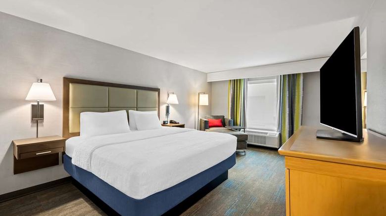 <b>Hampton Inn & Suites Wilson I-95 Room</b>. Images powered by <a href="https://iceportal.shijigroup.com/" title="IcePortal" target="_blank">IcePortal</a>.