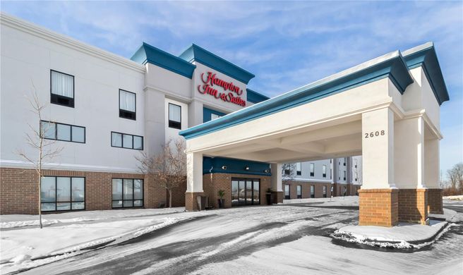 Hampton Inn & Suites New Castle Exterior