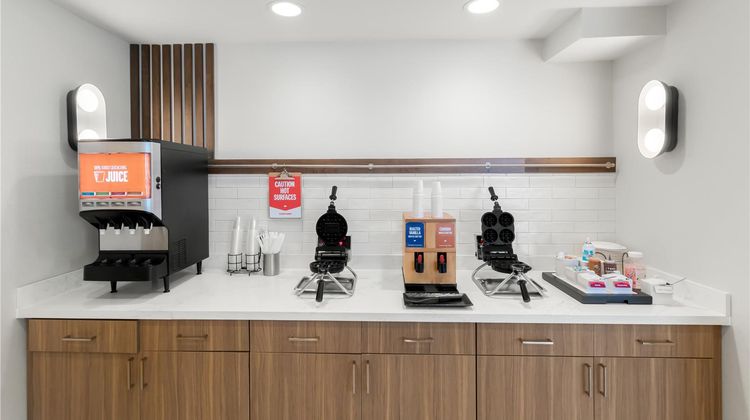 Hampton Inn & Suites New Castle Restaurant