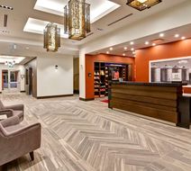 Hampton Inn & Suites Grande Prairie Lobby