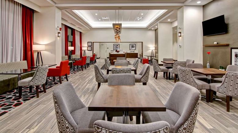 <b>Hampton Inn & Suites Grande Prairie Restaurant</b>. Images powered by <a href="https://iceportal.shijigroup.com/" title="IcePortal" target="_blank">IcePortal</a>.