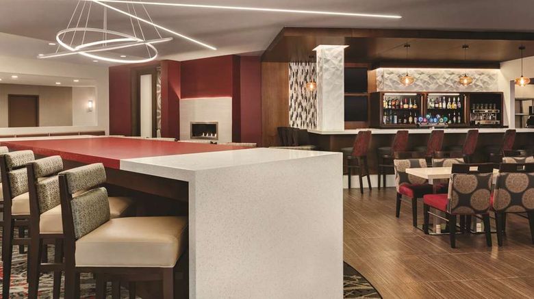 <b>DoubleTree by Hilton Toronto Arpt West Restaurant</b>. Images powered by <a href="https://iceportal.shijigroup.com/" title="IcePortal" target="_blank">IcePortal</a>.