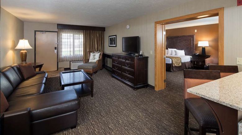 <b>Best Western Ramkota Hotel Suite</b>. Images powered by <a href="https://iceportal.shijigroup.com/" title="IcePortal" target="_blank">IcePortal</a>.