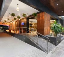 Howard Johnson by Wyndham Kolkata Exterior