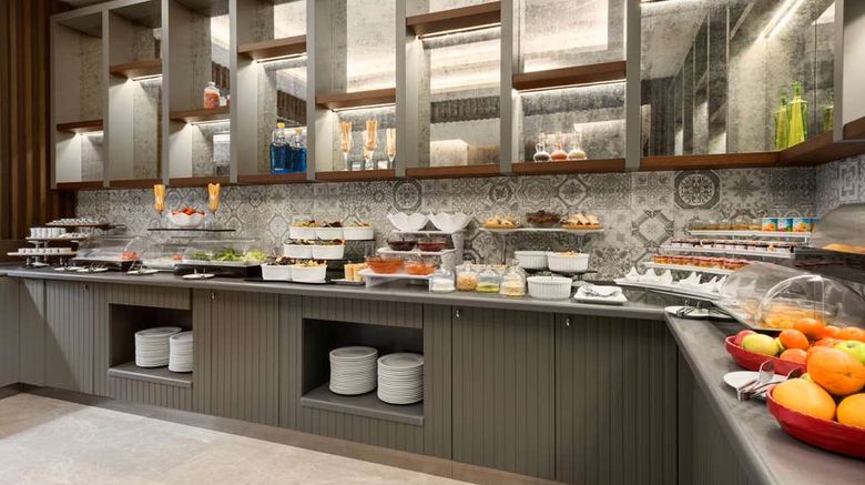 <b>Ramada Bursa Nilufer Restaurant</b>. Images powered by <a href="https://iceportal.shijigroup.com/" title="IcePortal" target="_blank">IcePortal</a>.