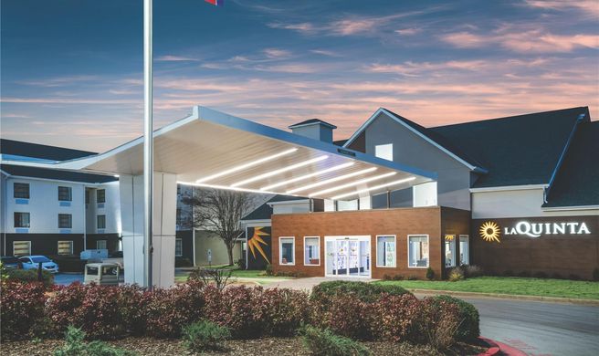 La Quinta Inn & Suites Chattanooga Exterior