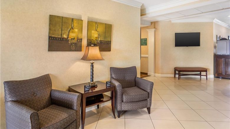 <b>Best Western Plus Valdosta Hotel Lobby</b>. Images powered by <a href="https://iceportal.shijigroup.com/" title="IcePortal" target="_blank">IcePortal</a>.
