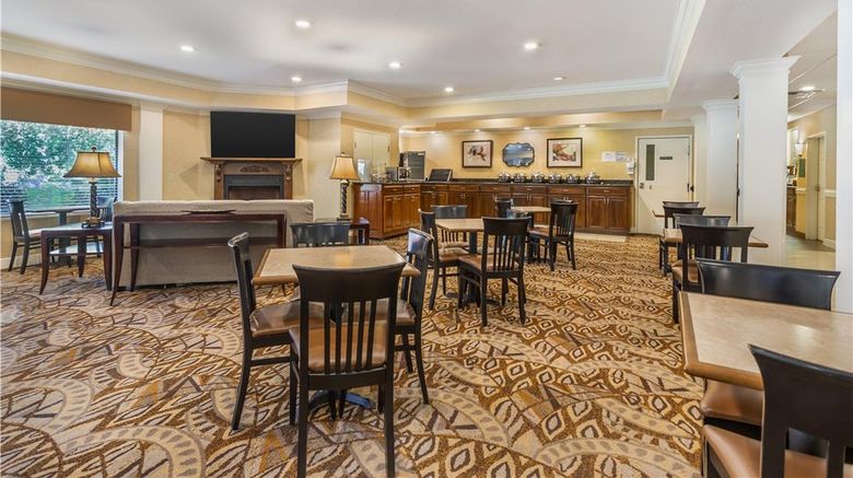 <b>Best Western Plus Valdosta Hotel Restaurant</b>. Images powered by <a href="https://iceportal.shijigroup.com/" title="IcePortal" target="_blank">IcePortal</a>.