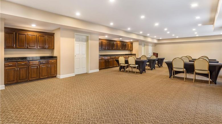 <b>Best Western Plus Valdosta Hotel Meeting</b>. Images powered by <a href="https://iceportal.shijigroup.com/" title="IcePortal" target="_blank">IcePortal</a>.