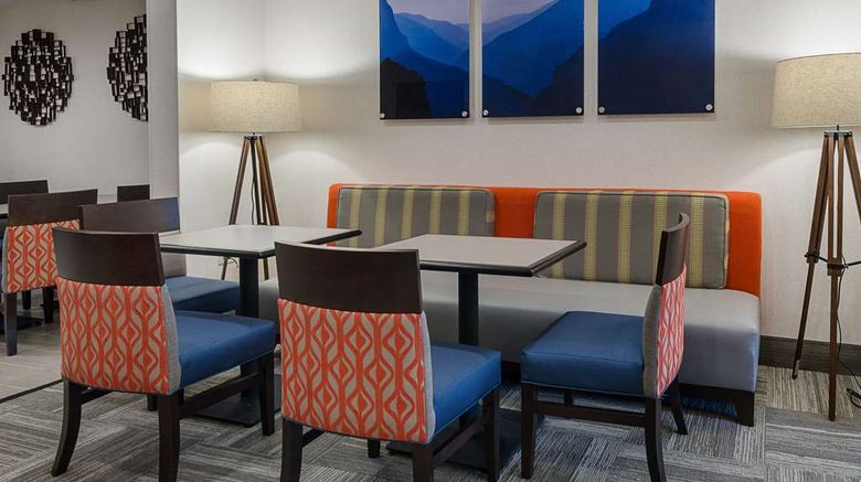 <b>Hampton Inn Covington Restaurant</b>. Images powered by <a href="https://iceportal.shijigroup.com/" title="IcePortal" target="_blank">IcePortal</a>.