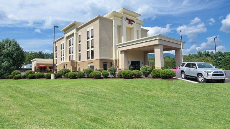 <b>Hampton Inn Covington Exterior</b>. Images powered by <a href="https://iceportal.shijigroup.com/" title="IcePortal" target="_blank">IcePortal</a>.