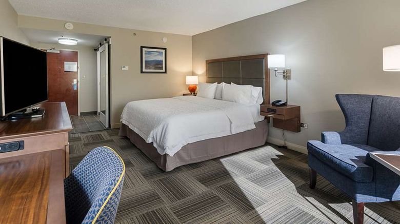 <b>Hampton Inn Covington Room</b>. Images powered by <a href="https://iceportal.shijigroup.com/" title="IcePortal" target="_blank">IcePortal</a>.