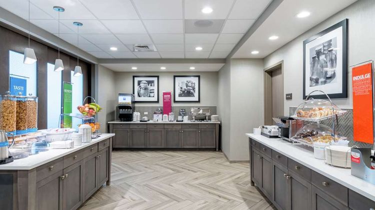 Hampton Inn & Suites Glenarden Restaurant