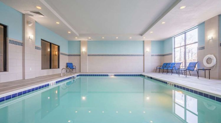Hampton Inn & Suites Glenarden Pool