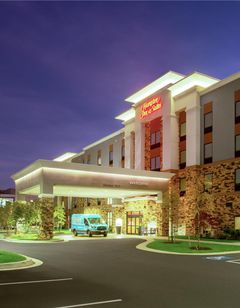 Hampton Inn & Suites Glenarden