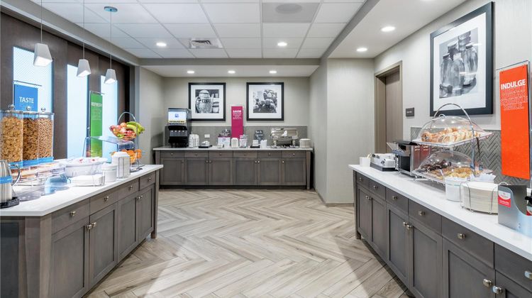 Hampton Inn & Suites Glenarden Restaurant