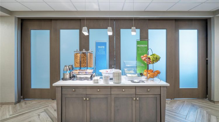 Hampton Inn & Suites Glenarden Restaurant